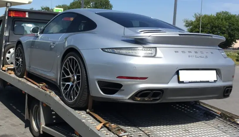 sports car recovery dubai
